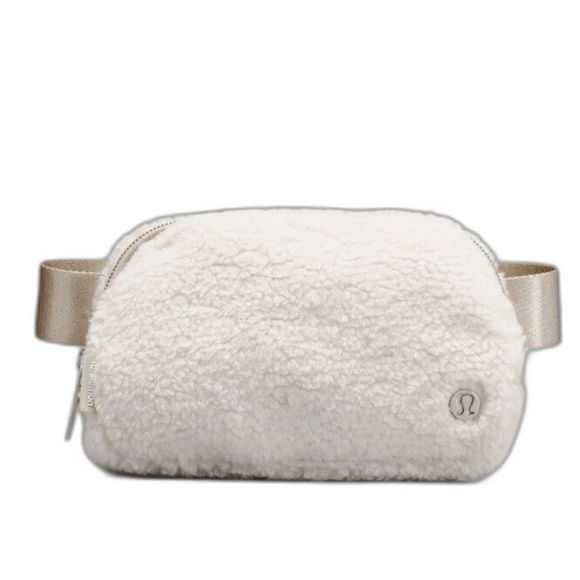 lululemon athletica Handbags - Lululemon Everywhere Fleece Belt Bag Natural Ivory/Trench